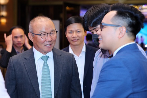 HLV Park Hang Seo xuất hiện tại lễ công bố Giải bóng đá sinh viên toàn quốc 2022 - Ảnh 2. HLV Park Hang Seo xuất hiện tại lễ công bố Giải bóng đá sinh viên toàn quốc 2022 - Ảnh 2.
