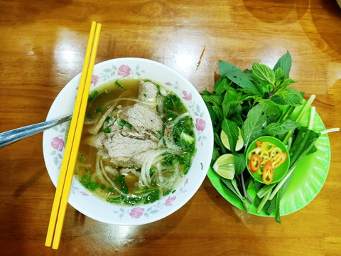 Những tiệm phở lừng danh Ông Tạ: Phú Vinh, Phú Vương, 79… - Ảnh 5. Những tiệm phở lừng danh Ông Tạ: Phú Vinh, Phú Vương, 79… - Ảnh 5.