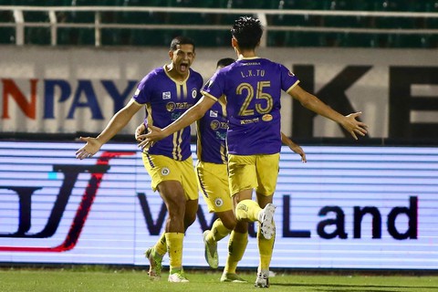 Hà Nội thắng đậm CLB TP.HCM 6-0 ở vòng 20 V-League 2022 - Ảnh 1. Hà Nội thắng đậm CLB TP.HCM 6-0 ở vòng 20 V-League 2022 - Ảnh 1.