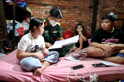 Nước mắt mồ côi đã thôi rơi - Ảnh 2. Nước mắt mồ côi đã thôi rơi - Ảnh 2.