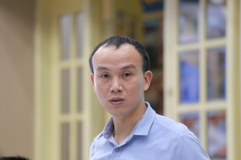 Bão số 6 suy yếu nhanh do không khí lạnh, Hà Nội mưa, nhiệt độ xuống thấp nhất 14-16 độ C - Ảnh 1. Bão số 6 suy yếu nhanh do không khí lạnh, Hà Nội mưa, nhiệt độ xuống thấp nhất 14-16 độ C - Ảnh 1.