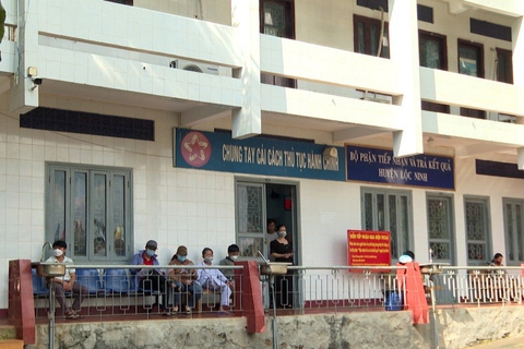 Bình Phước: Tạm đình chỉ giám đốc chi nhánh Văn phòng đăng ký đất đai Lộc Ninh - Ảnh 1. Bình Phước: Tạm đình chỉ giám đốc chi nhánh Văn phòng đăng ký đất đai Lộc Ninh - Ảnh 1.