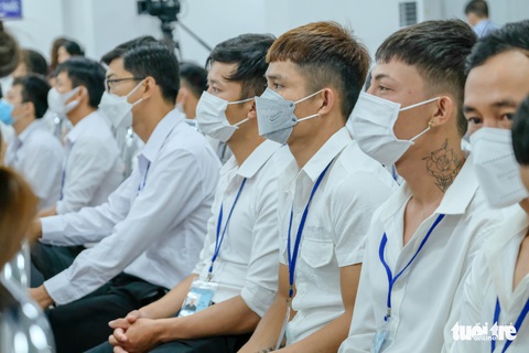 Trao ‘cần câu, con cá’ để người nghèo xuất ngoại, thu nhập ngàn đô - Ảnh 2. Trao ‘cần câu, con cá’ để người nghèo xuất ngoại, thu nhập ngàn đô - Ảnh 2.
