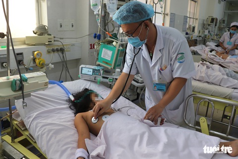 Bệnh viện TP.HCM phải kích hoạt báo động đỏ khi có ca mắc sốt xuất huyết Dengue nặng - Ảnh 1. Bệnh viện TP.HCM phải kích hoạt báo động đỏ khi có ca mắc sốt xuất huyết Dengue nặng - Ảnh 1.