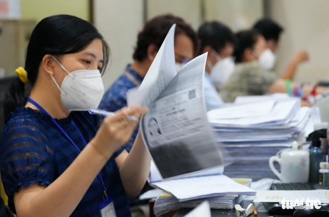 Tăng lương cơ sở cho công chức - viên chức: Tiền đề để cải cách tiền lương - Ảnh 2. Tăng lương cơ sở cho công chức - viên chức: Tiền đề để cải cách tiền lương - Ảnh 2.