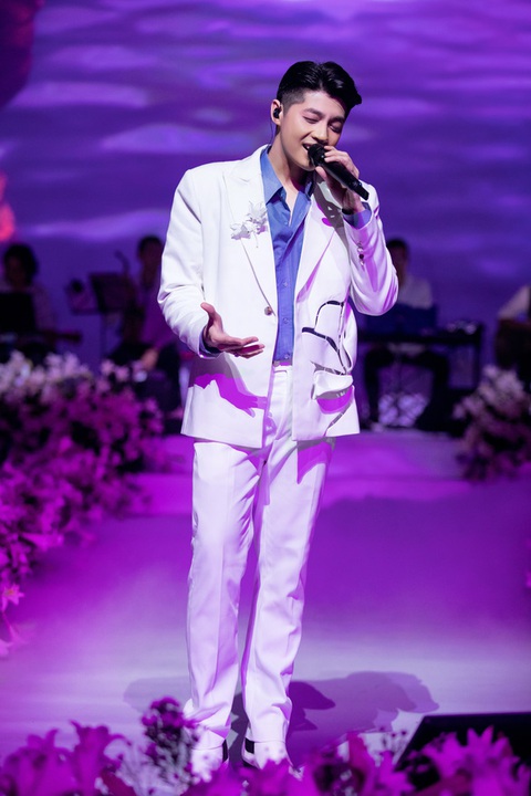 Như Quỳnh sẽ song ca với Noo Phước Thịnh tại nhà hát Hòa Bình trong live show - Ảnh 2. Như Quỳnh sẽ song ca với Noo Phước Thịnh tại nhà hát Hòa Bình trong live show - Ảnh 2.