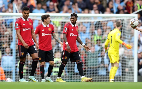 Haaland giúp Manchester City nhấn chìm Manchester United - Ảnh 4. Haaland giúp Manchester City nhấn chìm Manchester United - Ảnh 4.