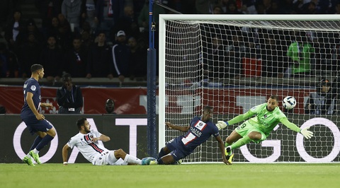 Messi sút phạt thần sầu giúp PSG lấy lại ngôi đầu bảng - Ảnh 3. Messi sút phạt thần sầu giúp PSG lấy lại ngôi đầu bảng - Ảnh 3.