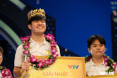 Vòng nguyệt quế Olympia 2022 gọi tên Đặng Lê Nguyên Vũ - Ảnh 1. Vòng nguyệt quế Olympia 2022 gọi tên Đặng Lê Nguyên Vũ - Ảnh 1.