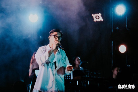 Live show của Vũ, của những tình yêu dài Một vạn năm - Ảnh 1. Live show của Vũ, của những tình yêu dài Một vạn năm - Ảnh 1.