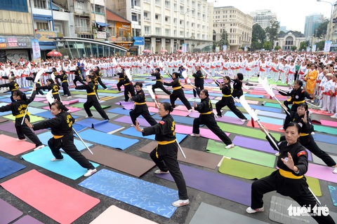 Xác lập kỷ lục Việt Nam tại ngày hội dưỡng sinh, yoga TP.HCM - Ảnh 2. Xác lập kỷ lục Việt Nam tại ngày hội dưỡng sinh, yoga TP.HCM - Ảnh 2.