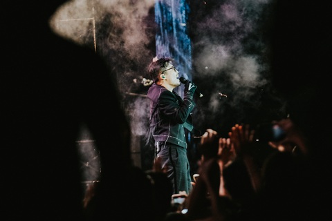 Live show của Vũ, của những tình yêu dài Một vạn năm - Ảnh 8. Live show của Vũ, của những tình yêu dài Một vạn năm - Ảnh 8.