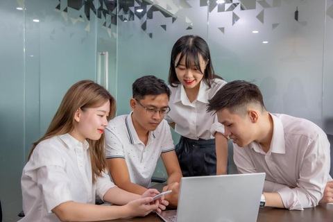 Eximbank ra mắt ngân hàng hợp kênh - Ảnh 2. Eximbank ra mắt ngân hàng hợp kênh - Ảnh 2.