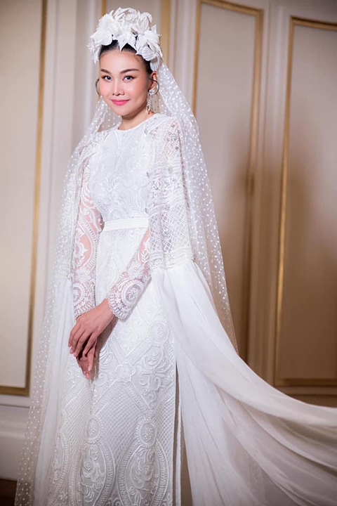 Ảnh vui sao Việt 2-10: Ngọc Trinh, Vũ Khắc Tiệp tình cảm bên con trai nuôi - Ảnh 9. Ảnh vui sao Việt 2-10: Ngọc Trinh, Vũ Khắc Tiệp tình cảm bên con trai nuôi - Ảnh 9.