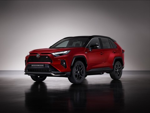 SUV cỡ trung bán chạy nhất thế giới Toyota RAV4 bổ sung phiên bản giả hiệu suất cao - Ảnh 1. SUV cỡ trung bán chạy nhất thế giới Toyota RAV4 bổ sung phiên bản giả hiệu suất cao - Ảnh 1.
