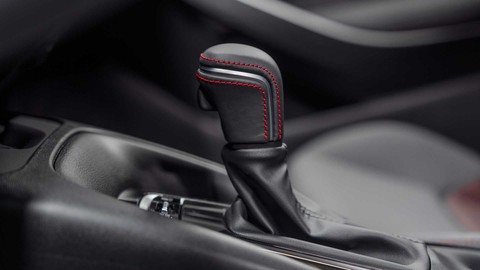 Xe bán chạy nhất thế giới Toyota Corolla nâng cấp nhẹ, giảm giá bản hybrid - Ảnh 11. Xe bán chạy nhất thế giới Toyota Corolla nâng cấp nhẹ, giảm giá bản hybrid - Ảnh 11.