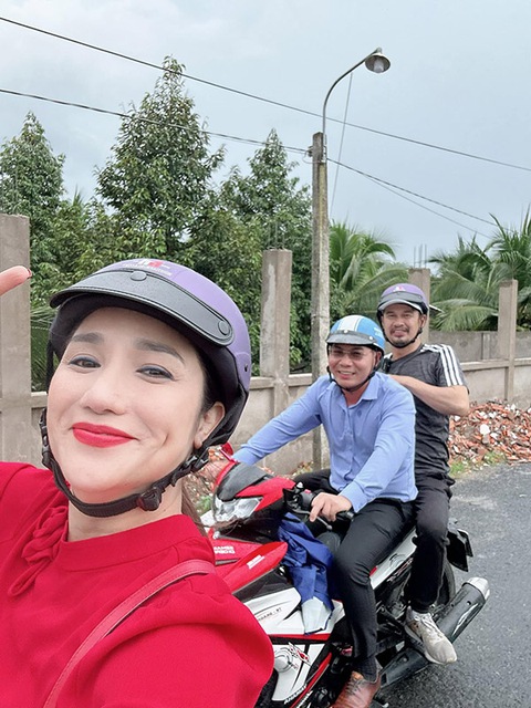 Ảnh vui sao Việt 20-10: Ca sĩ Mỹ Tâm hội ngộ Hà Anh Tuấn - Ảnh 9. Ảnh vui sao Việt 20-10: Ca sĩ Mỹ Tâm hội ngộ Hà Anh Tuấn - Ảnh 9.