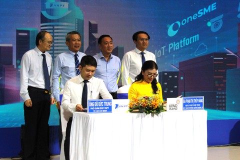 Quận 3 ra mắt Trung tâm dữ liệu và điều hành thông minh - Ảnh 1. Quận 3 ra mắt Trung tâm dữ liệu và điều hành thông minh - Ảnh 1.