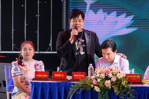Ban tổ chức lên tiếng trước ý kiến trái chiều về Hoài Linh tái xuất trong đêm nhạc gây quỹ - Ảnh 7. Ban tổ chức lên tiếng trước ý kiến trái chiều về Hoài Linh tái xuất trong đêm nhạc gây quỹ - Ảnh 7.