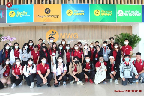 Sinh viên ĐH Ngoại thương tham quan thực tế tại MWG - Ảnh 1. Sinh viên ĐH Ngoại thương tham quan thực tế tại MWG - Ảnh 1.
