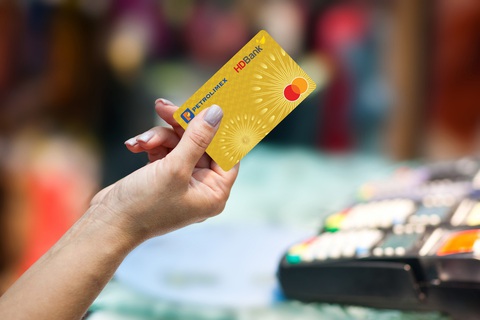 Siêu thẻ 4 trong 1 HDBank Petrolimex, lựa chọn mới cho người dùng thẻ - Ảnh 1. Siêu thẻ 4 trong 1 HDBank Petrolimex, lựa chọn mới cho người dùng thẻ - Ảnh 1.