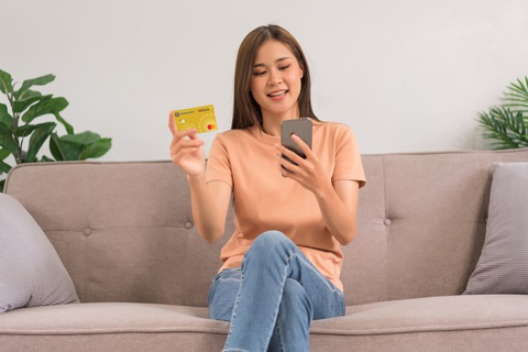 Siêu thẻ 4 trong 1 HDBank Petrolimex, lựa chọn mới cho người dùng thẻ - Ảnh 2. Siêu thẻ 4 trong 1 HDBank Petrolimex, lựa chọn mới cho người dùng thẻ - Ảnh 2.