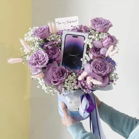Cô đồng nát Lê Lệnh Quyền nhận được... vòng hoa ngày 20-10 - Ảnh 8. Cô đồng nát Lê Lệnh Quyền nhận được... vòng hoa ngày 20-10 - Ảnh 8.