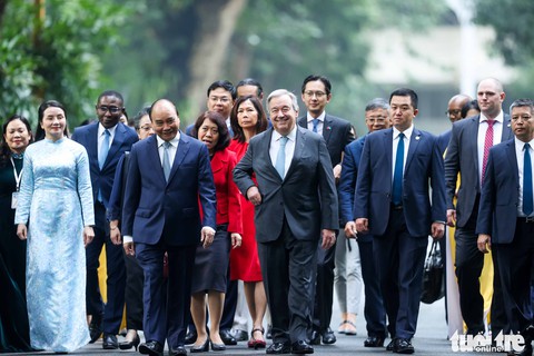 Tổng thư ký Liên Hiệp Quốc Antonio Guterres thăm nhà sàn Bác Hồ - Ảnh 3. Tổng thư ký Liên Hiệp Quốc Antonio Guterres thăm nhà sàn Bác Hồ - Ảnh 3.