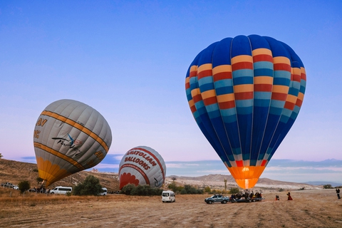 Bay khinh khí cầu trên những kỳ quan ở Cappadocia - Ảnh 5. Bay khinh khí cầu trên những kỳ quan ở Cappadocia - Ảnh 5.