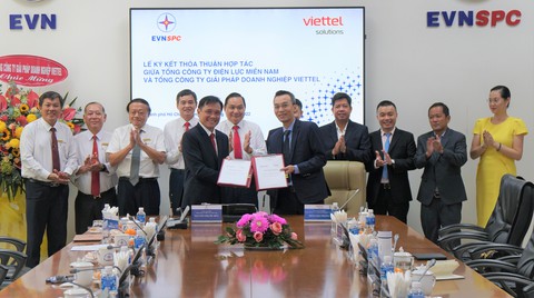 EVNSPC và Viettel hợp tác chuyển đổi số cho ngành điện miền Nam - Ảnh 1. EVNSPC và Viettel hợp tác chuyển đổi số cho ngành điện miền Nam - Ảnh 1.