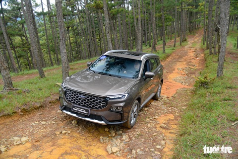 Đánh giá Ford Territory trước khi xuống tiền: Xe gầm cao cho người thích lái điềm đạm - Ảnh 6. Đánh giá Ford Territory trước khi xuống tiền: Xe gầm cao cho người thích lái điềm đạm - Ảnh 6.