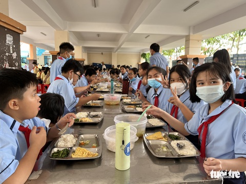 Học sinh tiểu học lên lớp lúc 8h, sẽ tốt cho sức khỏe các em - Ảnh 1. Học sinh tiểu học lên lớp lúc 8h, sẽ tốt cho sức khỏe các em - Ảnh 1.