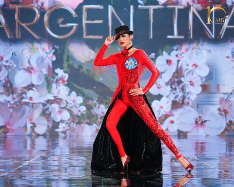 Thí sinh Miss Grand International tập yoga, múa ba lê... khi diễn trang phục dân tộc - Ảnh 8. Thí sinh Miss Grand International tập yoga, múa ba lê... khi diễn trang phục dân tộc - Ảnh 8.
