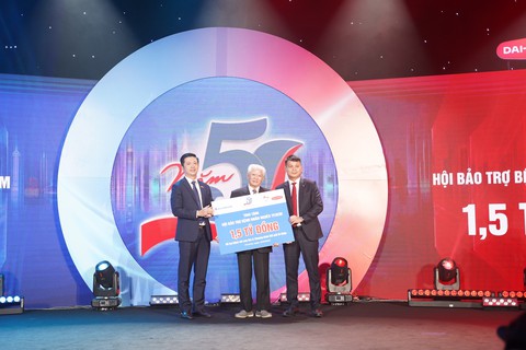 Dai-ichi Life Việt Nam và Sacombank kỷ niệm 5 năm hợp tác - Ảnh 1. Dai-ichi Life Việt Nam và Sacombank kỷ niệm 5 năm hợp tác - Ảnh 1.