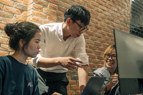 Hé lộ danh tính CEO 9X đứng sau thành công loạt MV hot của nhạc Việt - Ảnh 1. Hé lộ danh tính CEO 9X đứng sau thành công loạt MV hot của nhạc Việt - Ảnh 1.