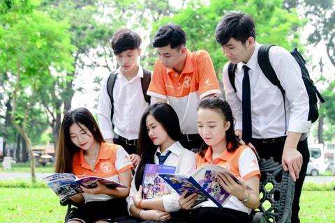 Chọn nghề cho gen Z: Học nghề gì khi không học đại học? - Ảnh 1. Chọn nghề cho gen Z: Học nghề gì khi không học đại học? - Ảnh 1.