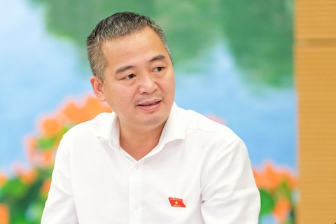 Đại biểu Nguyễn Lân Hiếu: Cần tuyên bố kết thúc giai đoạn đại dịch COVID-19 - Ảnh 1. Đại biểu Nguyễn Lân Hiếu: Cần tuyên bố kết thúc giai đoạn đại dịch COVID-19 - Ảnh 1.