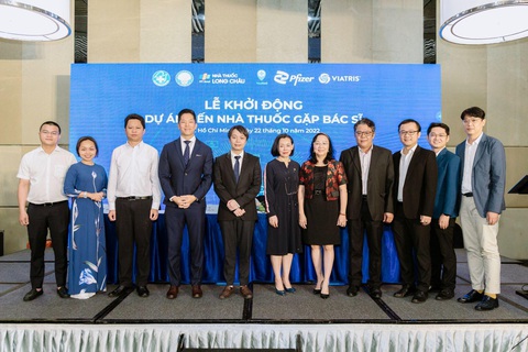 Khám chữa bệnh từ xa miễn phí tại nhà thuốc triển khai tại Việt Nam - Ảnh 3. Khám chữa bệnh từ xa miễn phí tại nhà thuốc triển khai tại Việt Nam - Ảnh 3.