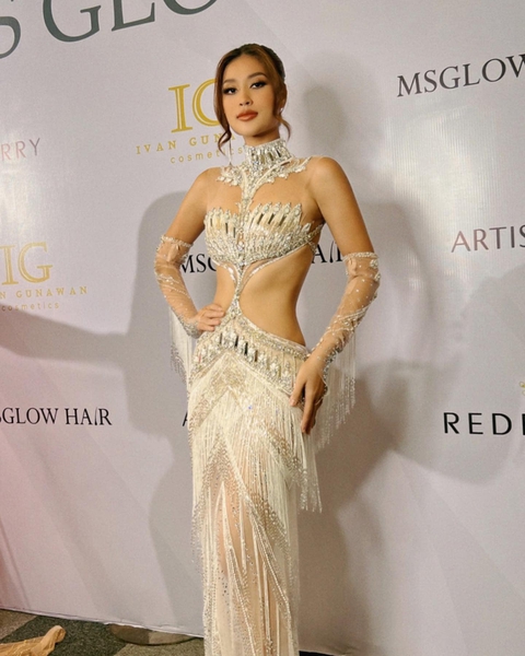 Thiên Ân ‘tỏa ánh hào quang’ trong trang phục dạ hội - Ảnh 4. Thiên Ân ‘tỏa ánh hào quang’ trong trang phục dạ hội - Ảnh 4.