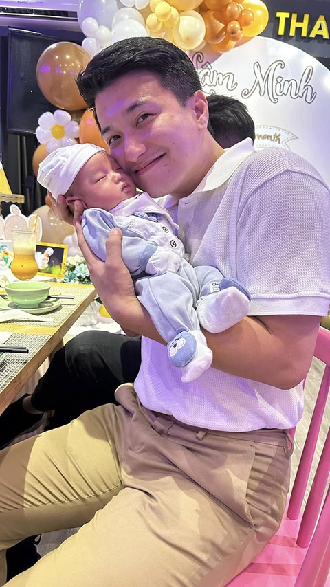 Ảnh vui sao Việt 23-10: Vợ chồng Khánh Thi - Phan Hiển nhí nhảnh ở trời Âu - Ảnh 5. Ảnh vui sao Việt 23-10: Vợ chồng Khánh Thi - Phan Hiển nhí nhảnh ở trời Âu - Ảnh 5.