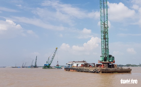 Nâng công suất khai thác mỏ cát sông Tiền để làm tuyến tránh TP Long Xuyên - Ảnh 1. Nâng công suất khai thác mỏ cát sông Tiền để làm tuyến tránh TP Long Xuyên - Ảnh 1.