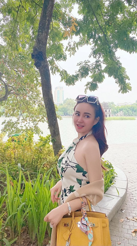 Ảnh vui sao Việt 23-10: Vợ chồng Khánh Thi - Phan Hiển nhí nhảnh ở trời Âu - Ảnh 10. Ảnh vui sao Việt 23-10: Vợ chồng Khánh Thi - Phan Hiển nhí nhảnh ở trời Âu - Ảnh 10.