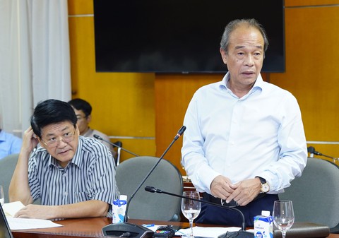 Bộ trưởng yêu cầu bảo đảm nguồn cung xăng dầu dù giá cao hay thấp - Ảnh 2. Bộ trưởng yêu cầu bảo đảm nguồn cung xăng dầu dù giá cao hay thấp - Ảnh 2.