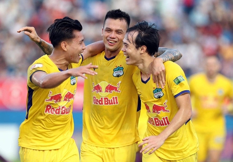 Bản quyền truyền hình V-League từ năm 2023 được FPT mua giá cao, bóng đá Việt Nam hưởng lợi - Ảnh 1. Bản quyền truyền hình V-League từ năm 2023 được FPT mua giá cao, bóng đá Việt Nam hưởng lợi - Ảnh 1.