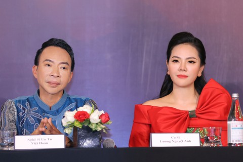 Ca sĩ Việt Hoàn: Chương trình nhạc cách mạng không bao giờ ế vé hay lỗ - Ảnh 1. Ca sĩ Việt Hoàn: Chương trình nhạc cách mạng không bao giờ ế vé hay lỗ - Ảnh 1.