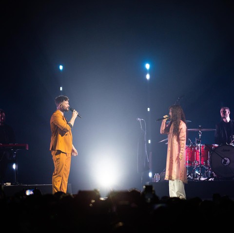 Hoàng Duyên song ca với ca sĩ tỉ view Calum Scott, Ý Lan hóa thân thành mẹ Thái Thanh - Ảnh 2. Hoàng Duyên song ca với ca sĩ tỉ view Calum Scott, Ý Lan hóa thân thành mẹ Thái Thanh - Ảnh 2.