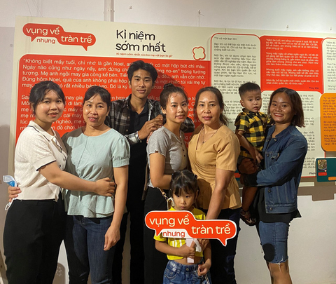 Vụng về nhưng tràn trề yêu thương - Ảnh 2. Vụng về nhưng tràn trề yêu thương - Ảnh 2.