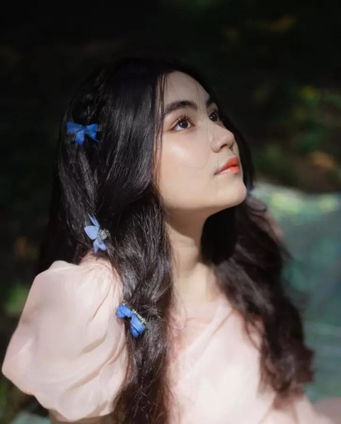 Quyền Linh bóc phốt Hạt Dẻ dù thừa nhận con gái hot hơn cả mình - Ảnh 3. Quyền Linh bóc phốt Hạt Dẻ dù thừa nhận con gái hot hơn cả mình - Ảnh 3.