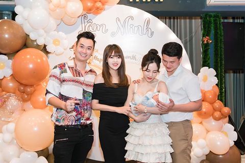 Ảnh vui sao Việt 24-10: Bảo Thy mê con trai nhà diễn viên Chi Bảo - Ảnh 8. Ảnh vui sao Việt 24-10: Bảo Thy mê con trai nhà diễn viên Chi Bảo - Ảnh 8.