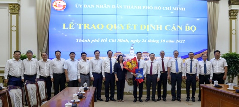 Trao quyết định phê chuẩn phó chủ tịch UBND TP.HCM cho ông Bùi Xuân Cường - Ảnh 2. Trao quyết định phê chuẩn phó chủ tịch UBND TP.HCM cho ông Bùi Xuân Cường - Ảnh 2.